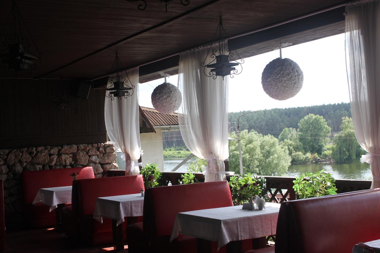 Mini-Hotel Verhovina キエフ エクステリア 写真
