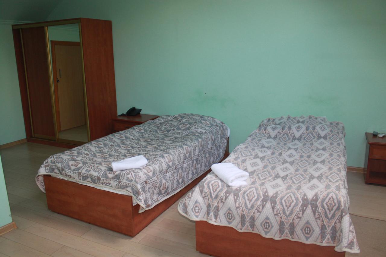Mini-Hotel Verhovina キエフ エクステリア 写真
